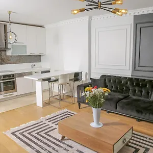 oteli̇ zi̇yaret edi̇n